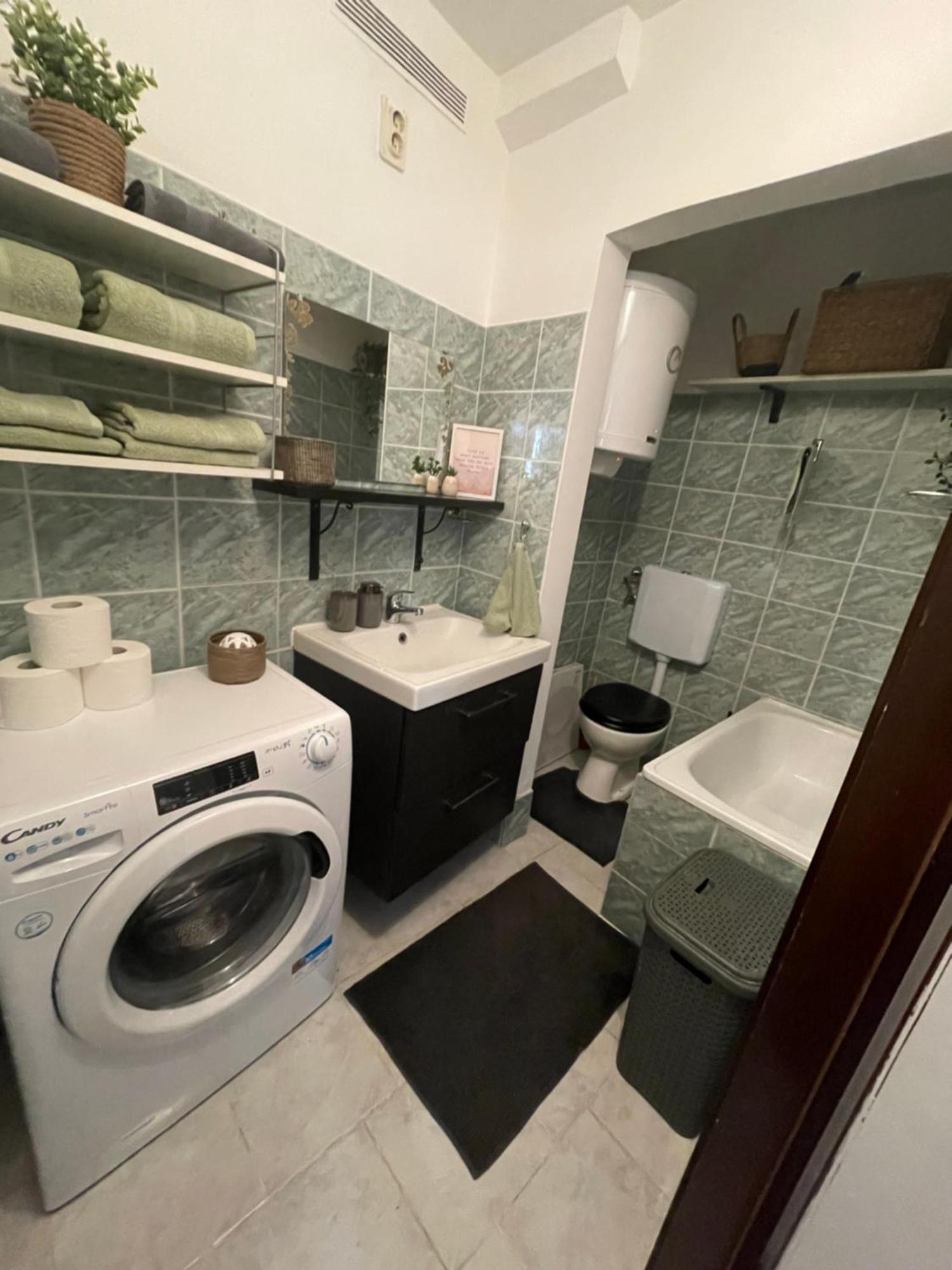 Apartma Ella Koper Eksteriør billede